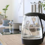 Скільки електроенергії споживає електрочайник?