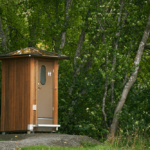 Как биопрепараты помогают поддерживать чистоту в частных домах и на даче