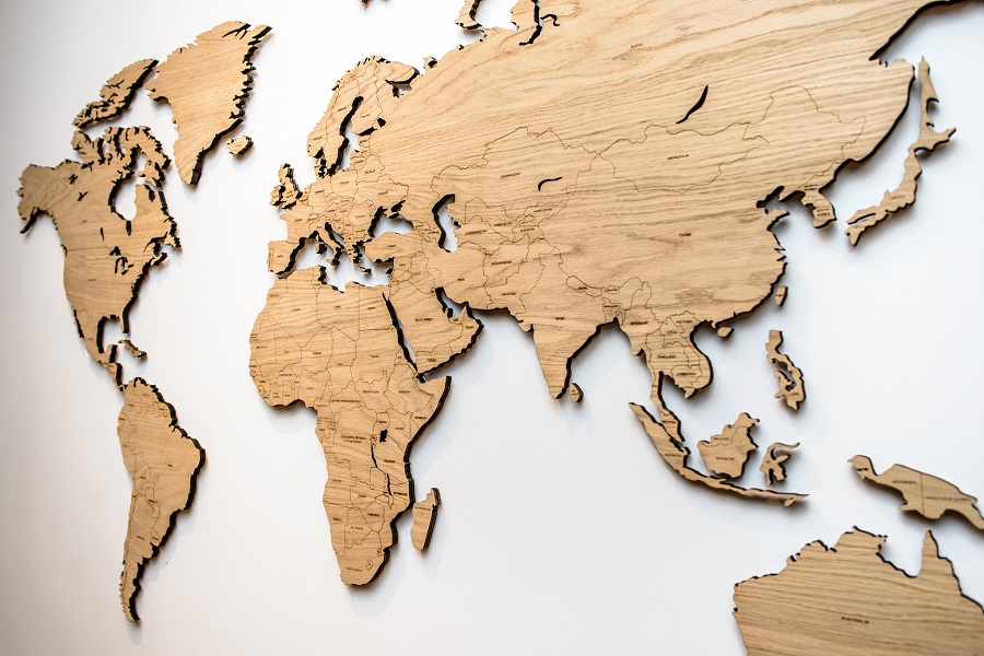 Декор як подарунок: поради як вразити естета