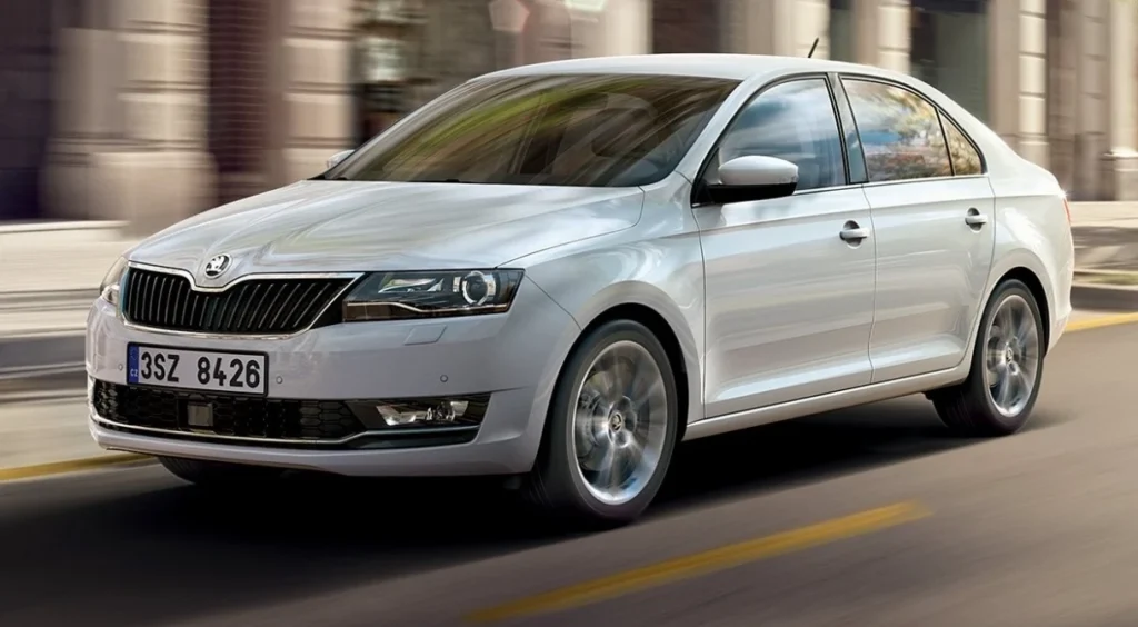 Skoda Rapid или Kia Rio: что выбрать для города?