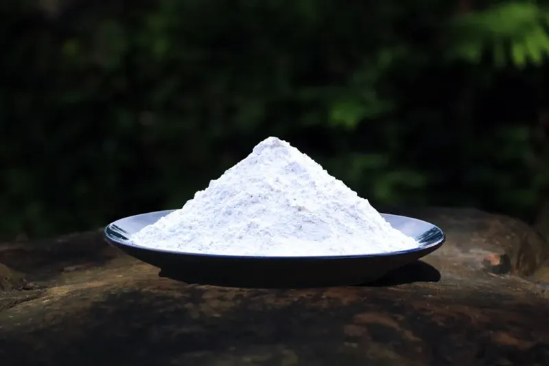 Преимущества хлорида кальция перед другими реагентами и меры безопасности