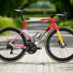 Чому шосейний велосипед — це не лише про перегони