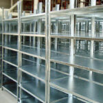 Значение стеллажей для организации пространства