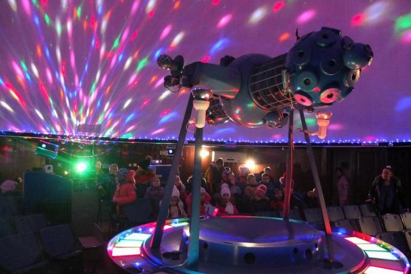 Что такое планетарий и почему его посещают дети и взрослые