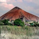 Что такое терриконы и как они образуются в промышленных регионах