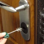 Анатомия защиты: все, что нужно знать о классификации врезных, накладных и цилиндровых замков