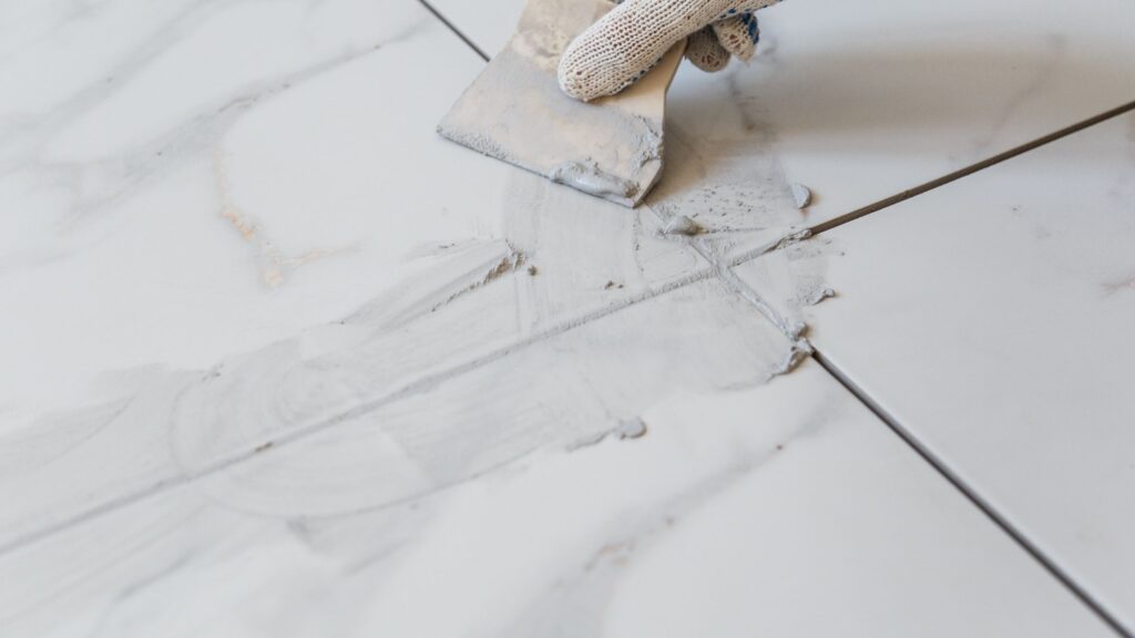 Как правильно наносить эпоксидную затирку: инструкция и советы от мастера