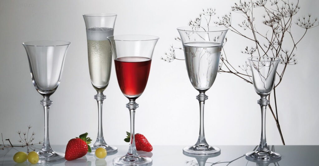 Бокалы для разных напитков: вино, виски, коктейли – какой тип выбрать?