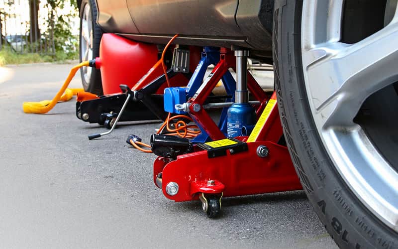 Как выбрать гидравлический домкрат для автомобиля