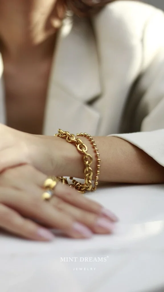 Як відрізнити люксову біжутерію від звичайної: матеріали, дизайн і відчуття в носінні